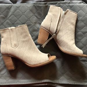 TOMS open toe gray booties